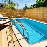 56 Luxury Apartahotel