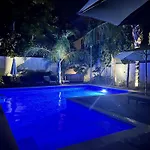 56 Luxury 4*