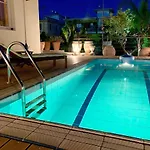 56 Luxury Hotel apartamentowy Rhodes City