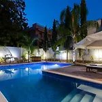 56 Luxury Hotel apartamentowy Rhodes City