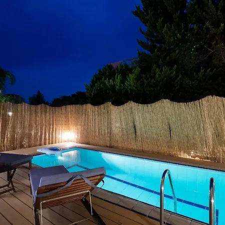 56 Luxury Aparthotel 4*