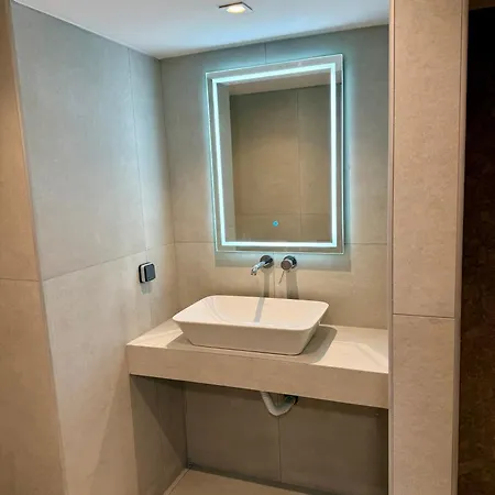 Aparthotel 56 Luxury 4*