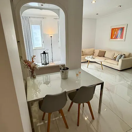 56 Luxury Apartmanhotel