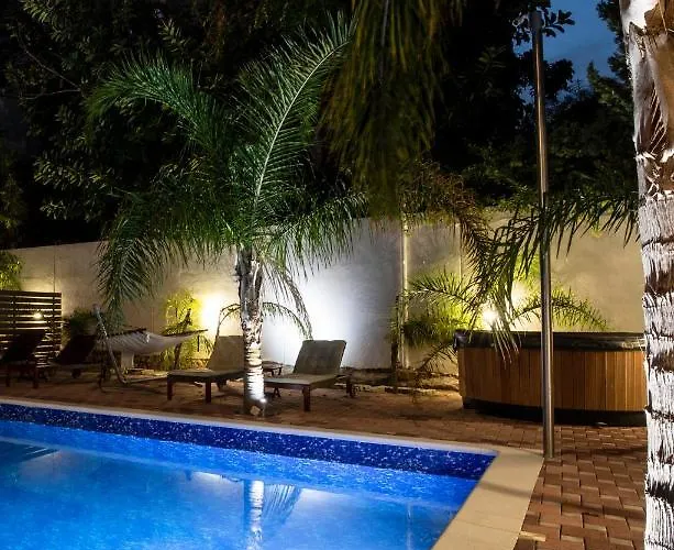 56 Luxury アパートホテル Rhodes City